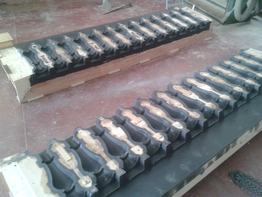 Moule de garde corps, en deux demi-coquilles